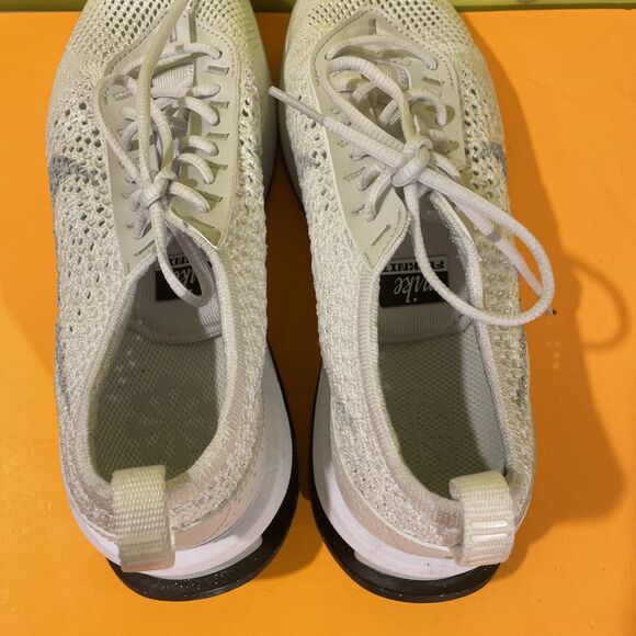 Nike Air Max Flyknit Racer White ‘Pure Platinum’ Womens Size 6 DM9073-100 - Picture 4 of 7